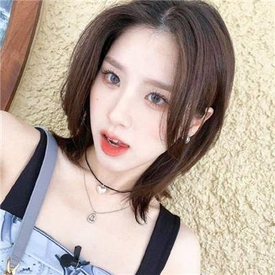 笼中女